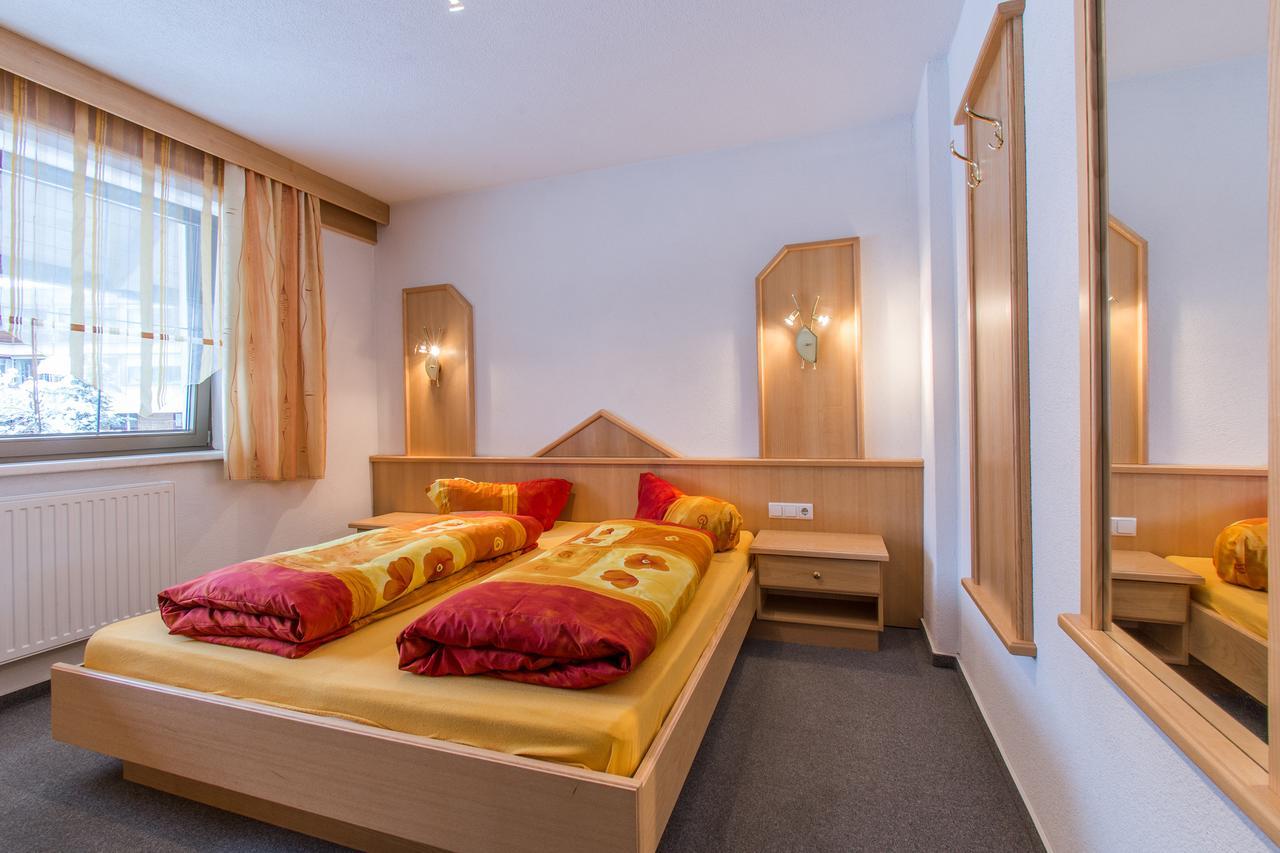 Haus Dorfschmied Ξενοδοχείο Flirsch Εξωτερικό φωτογραφία